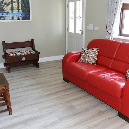 Διαμέρισμα Coaches Corner - Accessible Self-catering Guest - 5 Minutes Drive From Town - Singles Or Super-king And Sofa Bed Castleblayney
