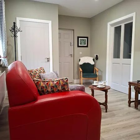 Lejlighed Coaches Corner - Business Friendly - Sleeps 3 - Near Town - Parking And Wi-Fi Castleblayney