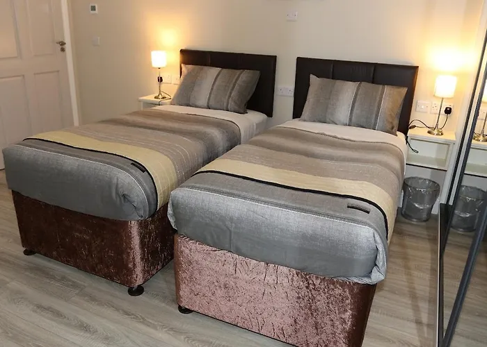 Lägenhet Coaches Corner - Accessible Guest - 5 Minutes Drive From Town - Singles Or Super-king & Double Sofa Bed