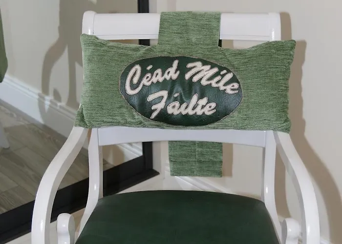 Coaches Corner - Accessible Guest - 5 Minutes Drive From Town - Singles Or Super-king & Double Sofa Bed Lägenhet *