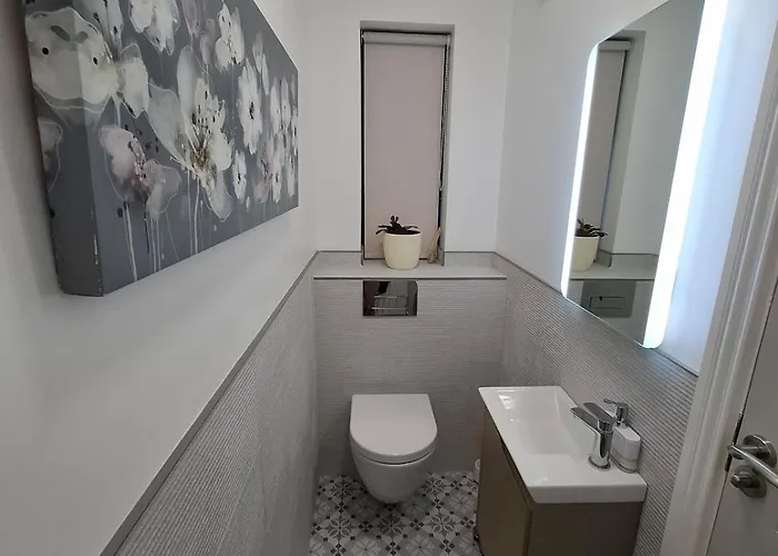 Lägenhet Coaches Corner - Accessible Guest - 5 Minutes Drive From Town - Singles Or Super-king & Double Sofa Bed *